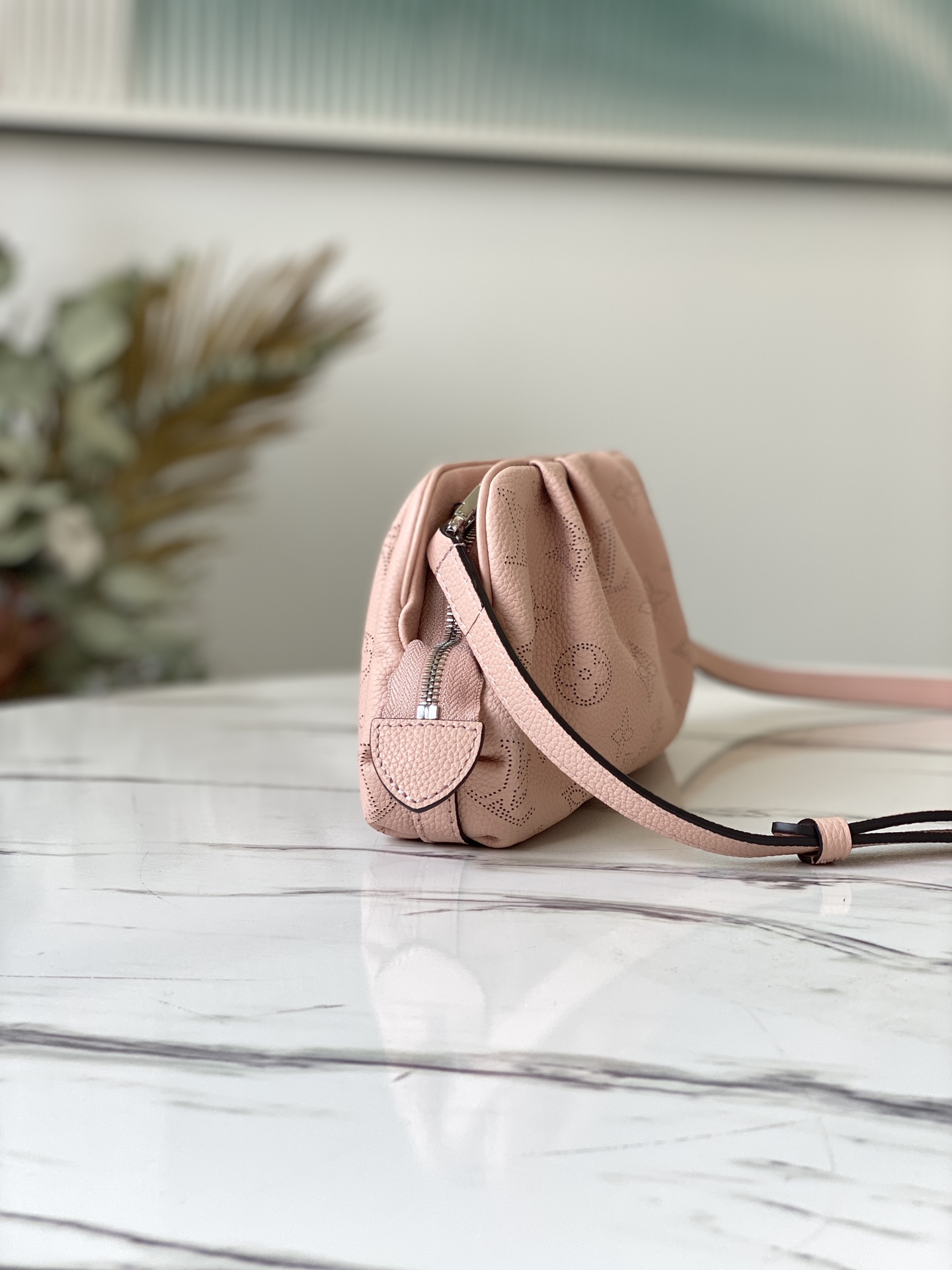 Scala mini pouch Pink Mahina perforated calf leather - LB179