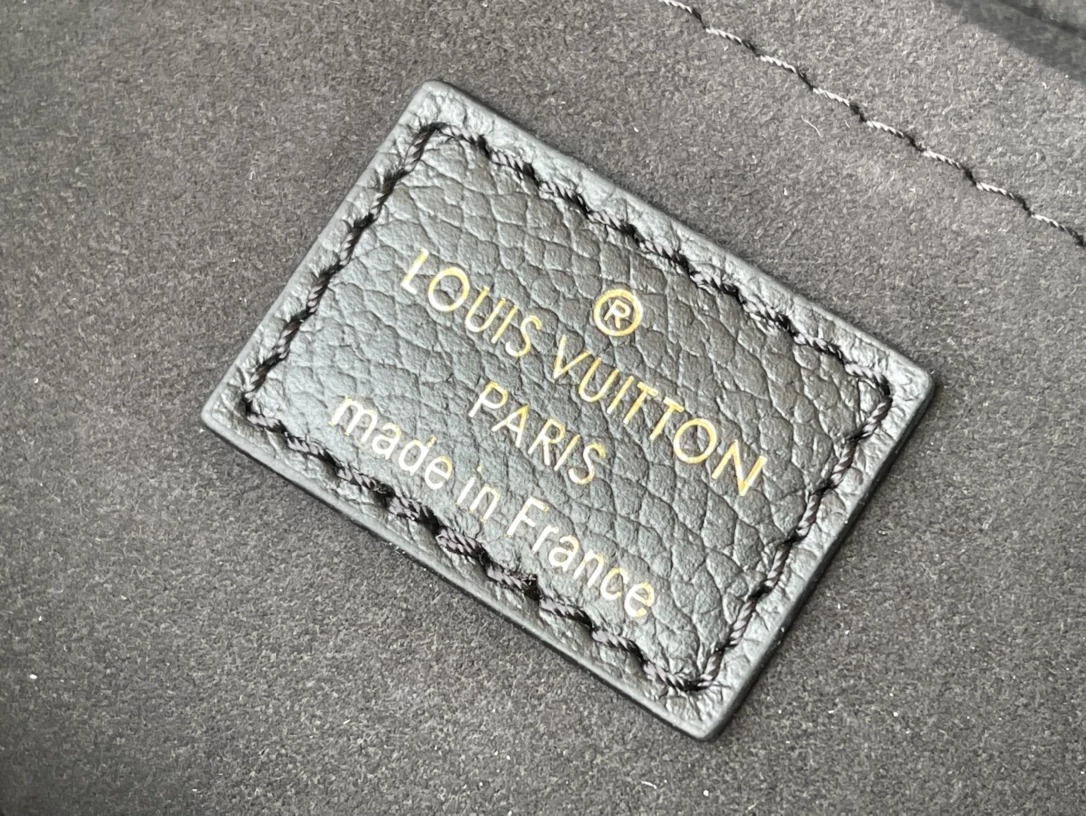 Bagatelle Monogram Empreinte Leather Bag - LB309