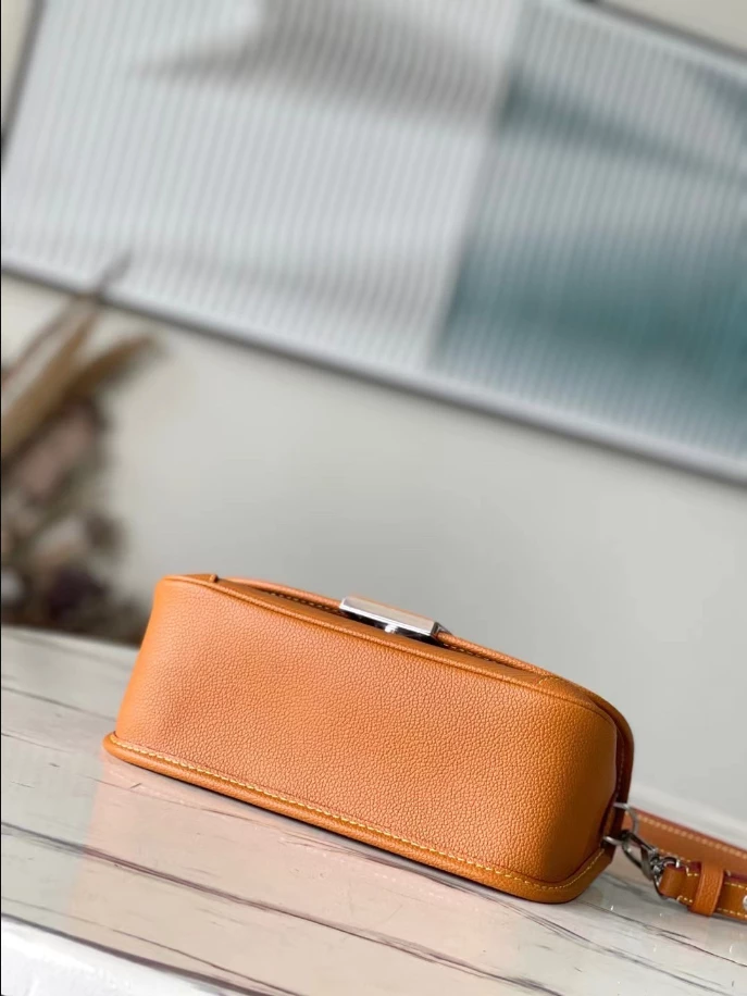 Buci Epi Leather Bag - LB274