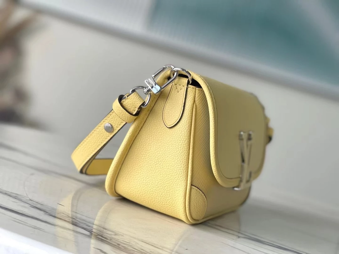 Buci Epi Leather Bag - LB275