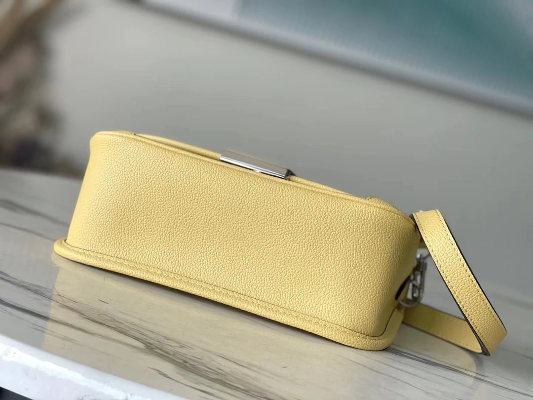 Buci Epi Leather Bag - LB275