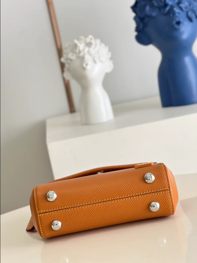 Cluny Mini Epi Leather Bag - LB283