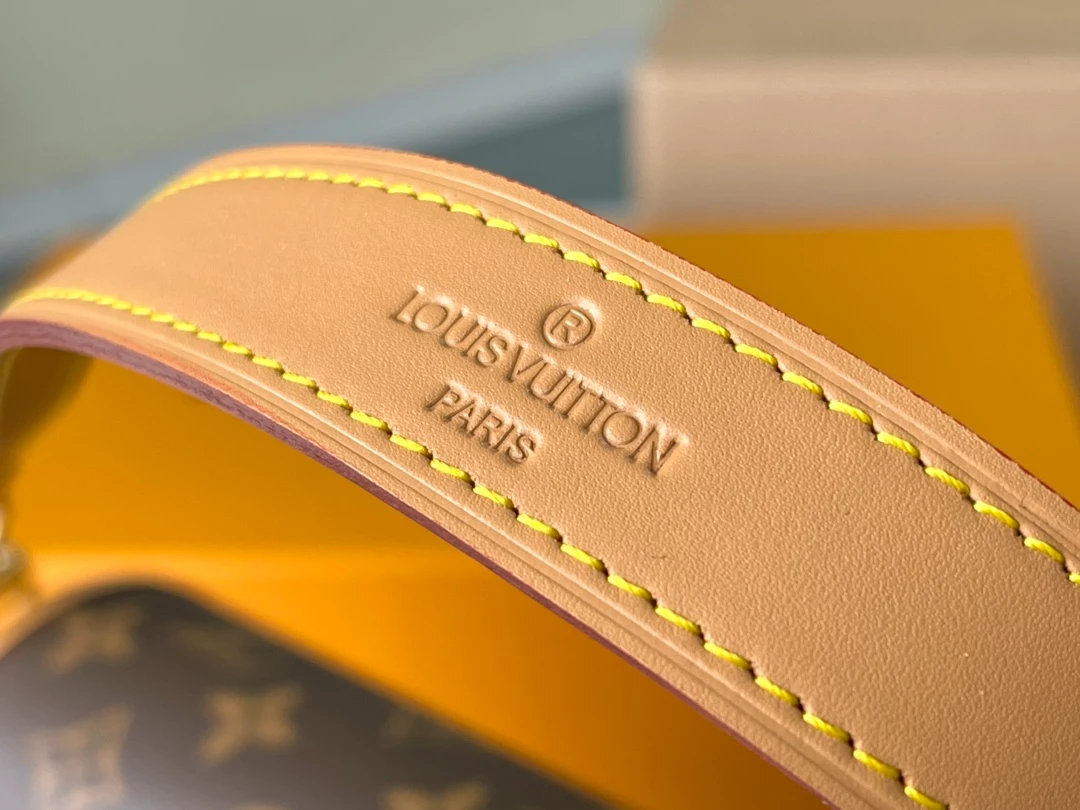 Diane Monogram Canvas Bag - LB305