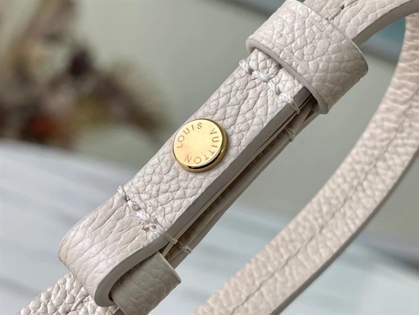 Easy Pouch On Strap Monogram Empreinte Leather - LB221