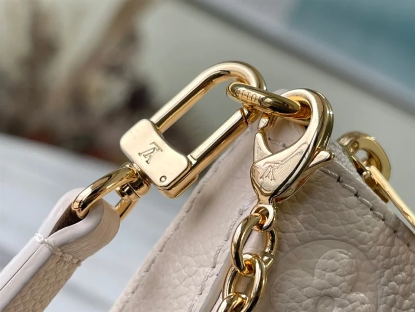 Easy Pouch On Strap Monogram Empreinte Leather - LB221