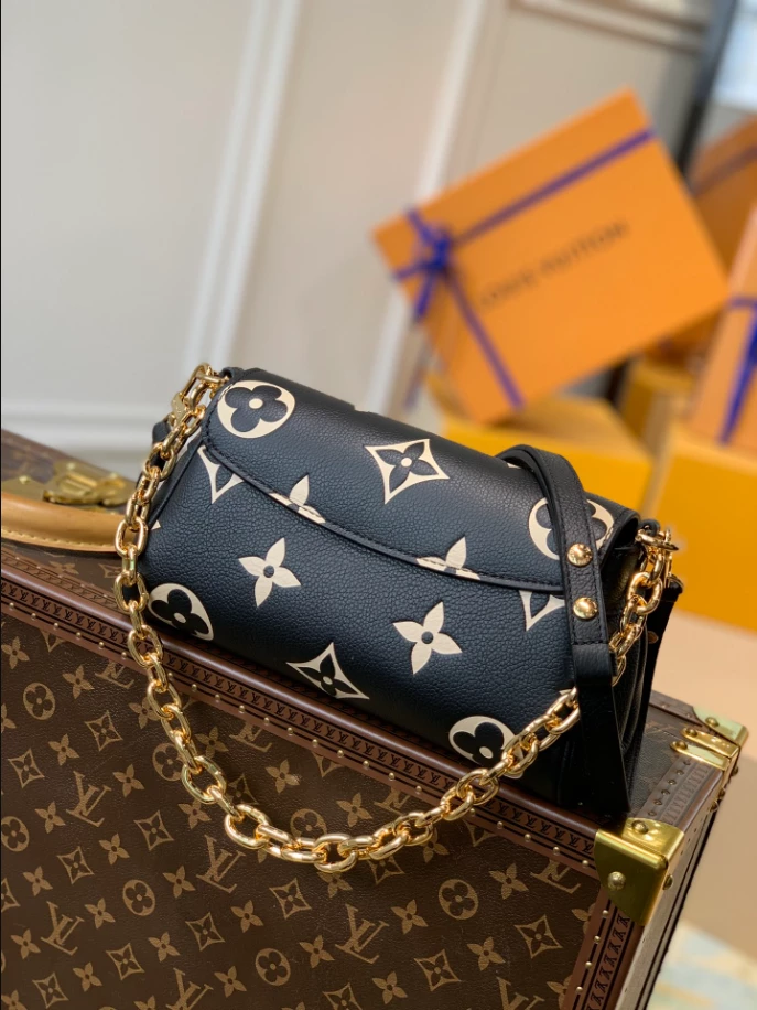 Favorite Monogram Empreinte Leather - LB224