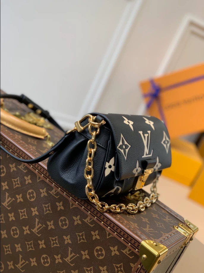 Favorite Monogram Empreinte Leather - LB224