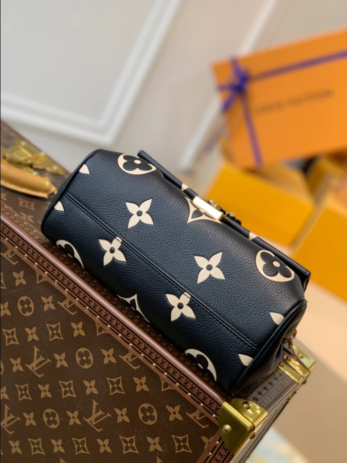 Favorite Monogram Empreinte Leather - LB224