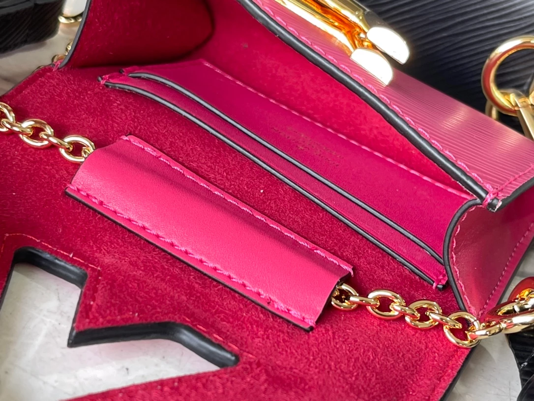 Louis Vuitton Twist MM Epi Leather Bag - LB267