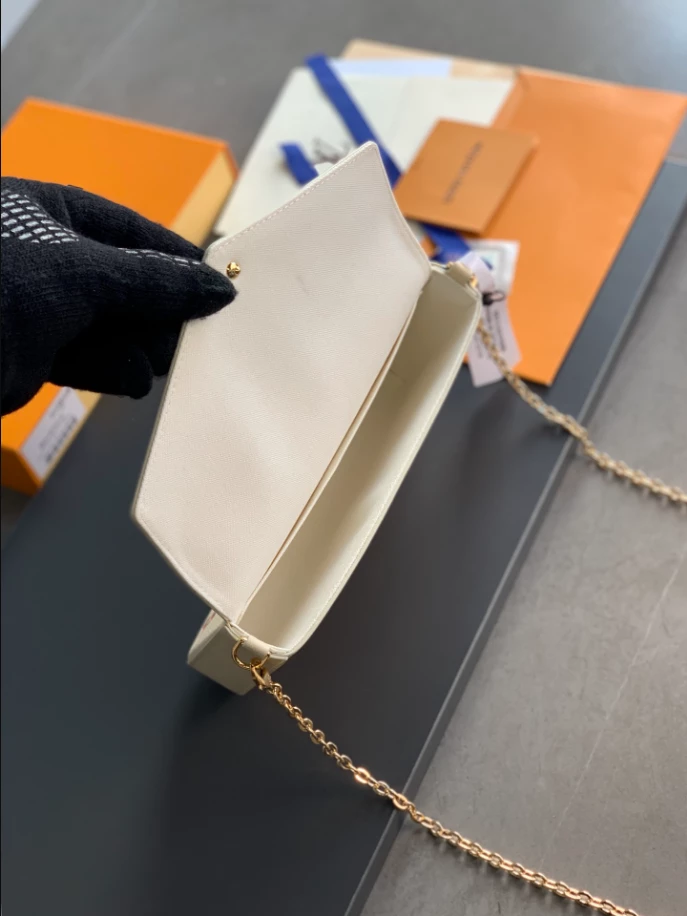 Pochette Félicie Monogram Empreinte Leather - LB256