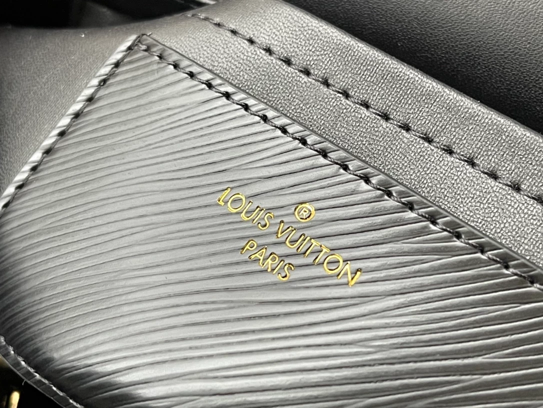 Twist MM Epi Leather Bags - LB238