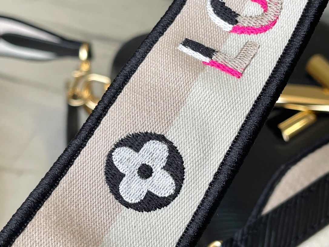 Twist MM handbag - LB290