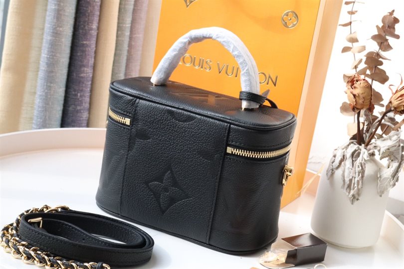 Vanity PM Other Monogram Canvas - LB210