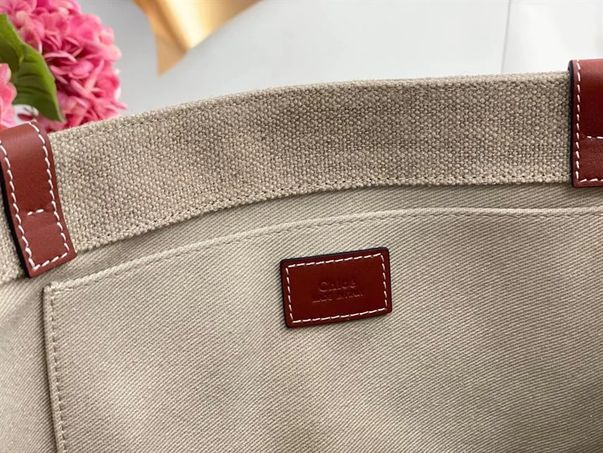 Chloé Large Woody Tote Bag - MB032