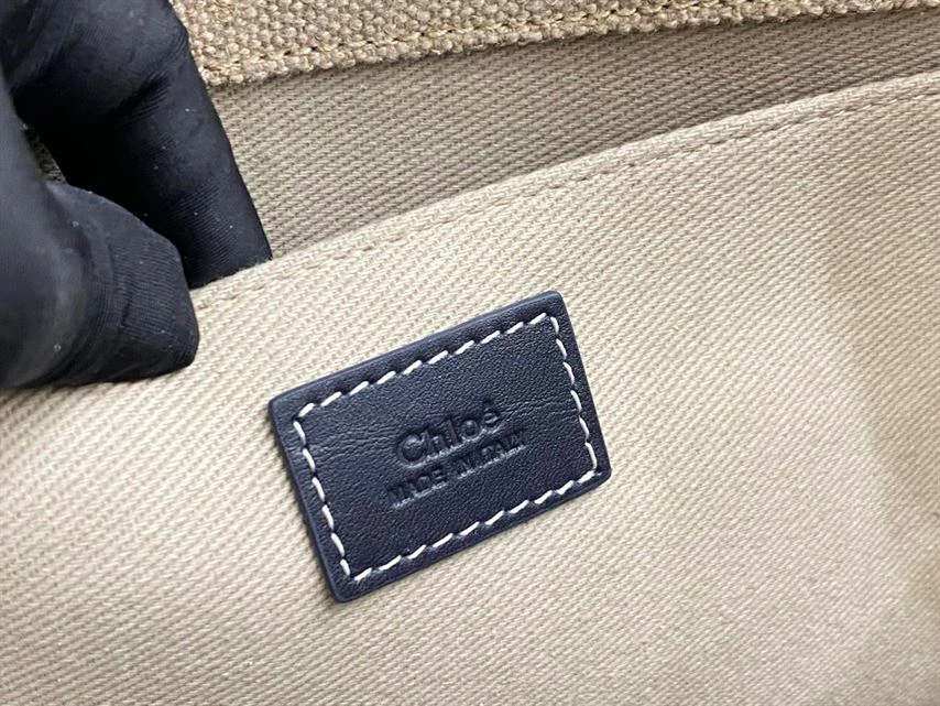 Chloé Large Woody Tote Bag - MB033