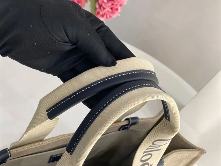 Chloé Large Woody Tote Bag - MB033