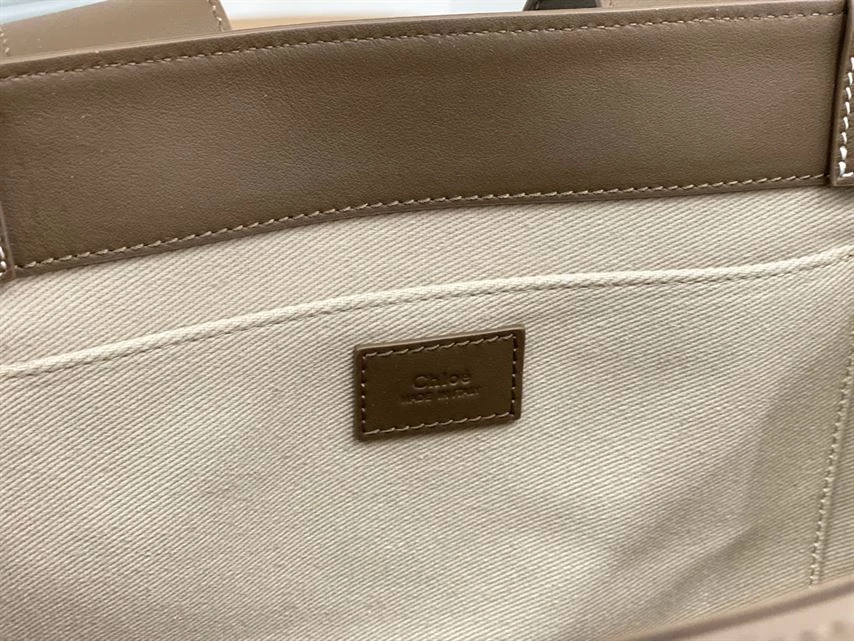 Chloé Medium Woody Tote Bag - MB005