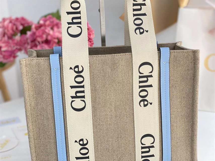Chloé Medium Woody Tote Bag - MB009