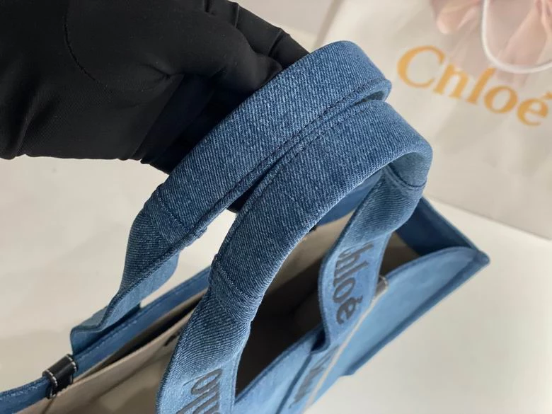 Chloé Medium Woody Tote Bag - MB011