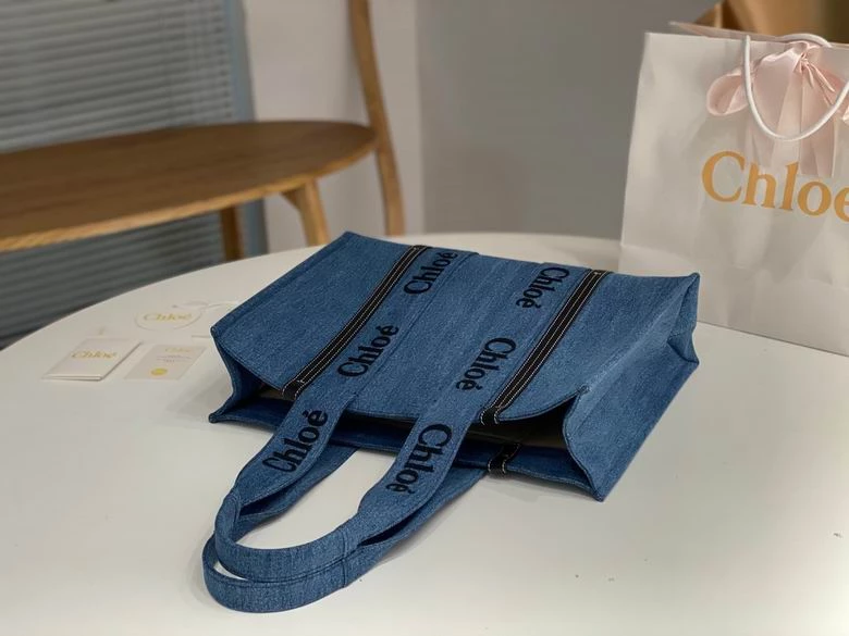 Chloé Medium Woody Tote Bag - MB011