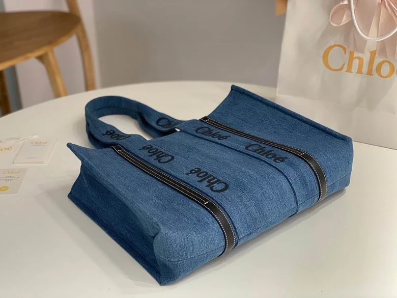 Chloé Medium Woody Tote Bag - MB011