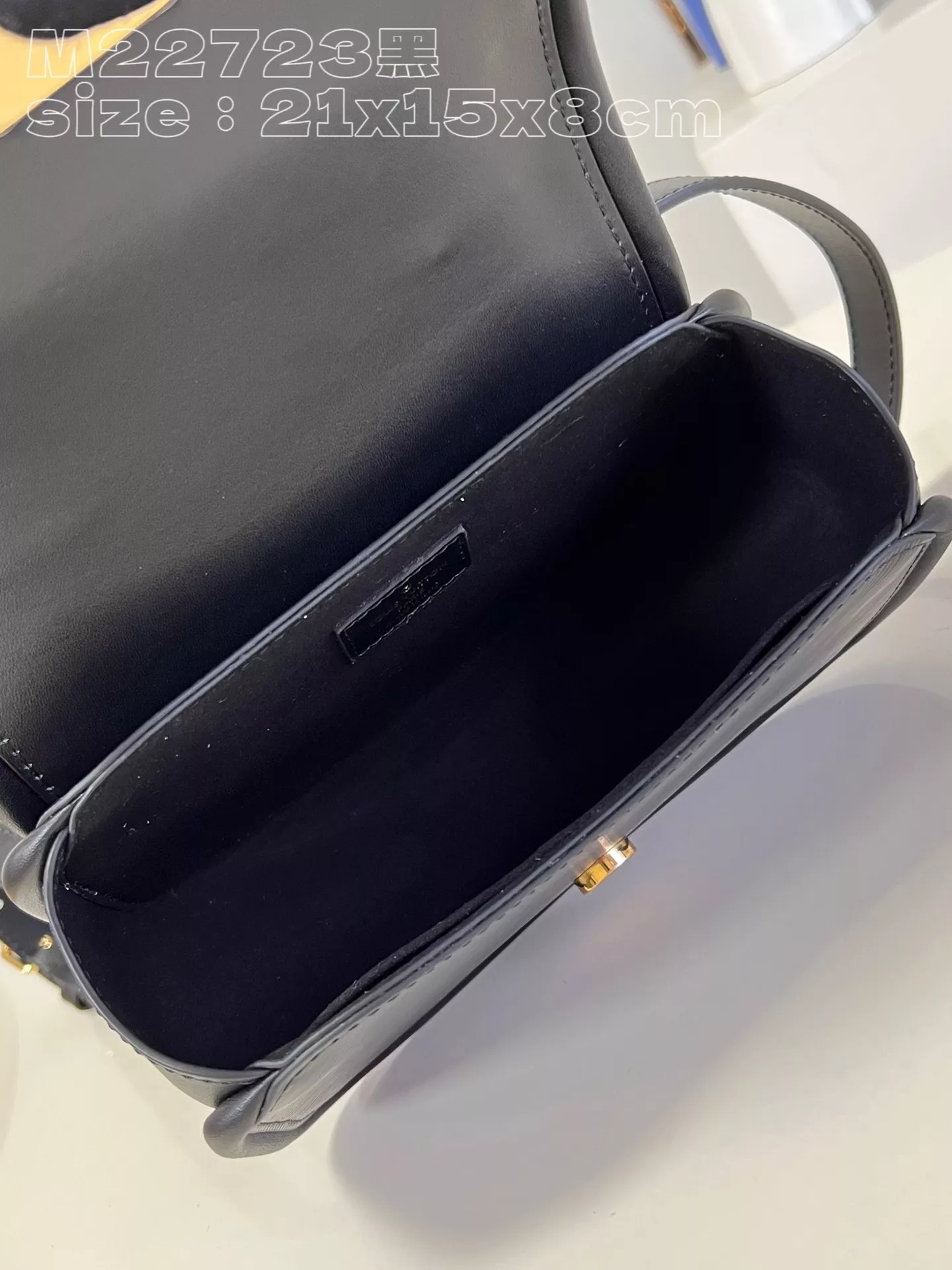 LV Hide and Seek Epi Handbag in Black