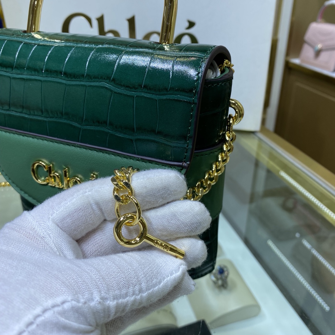 Chloé Small Aby Lock Bag in Green