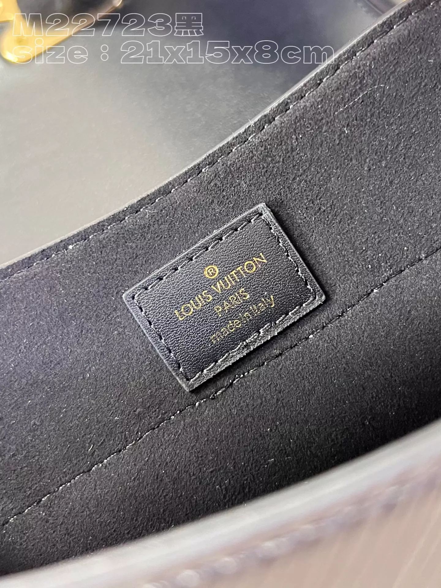 LV Hide and Seek Epi Handbag in Black