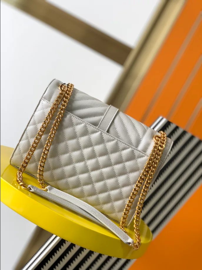 Envelope Medium in Quilted Grain de Poudre Embossed Leather Bag - YB029