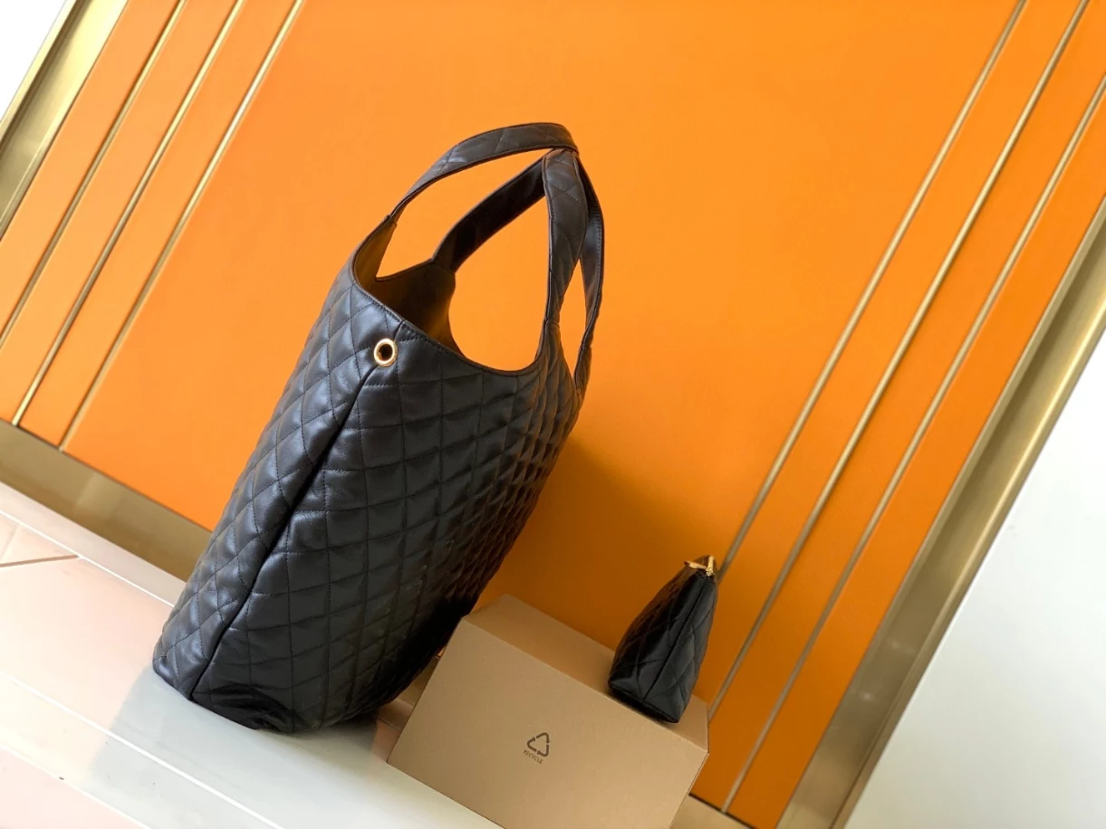 Icare Maxi Shopping Bag in Quilted Nubuck Suede - YB051