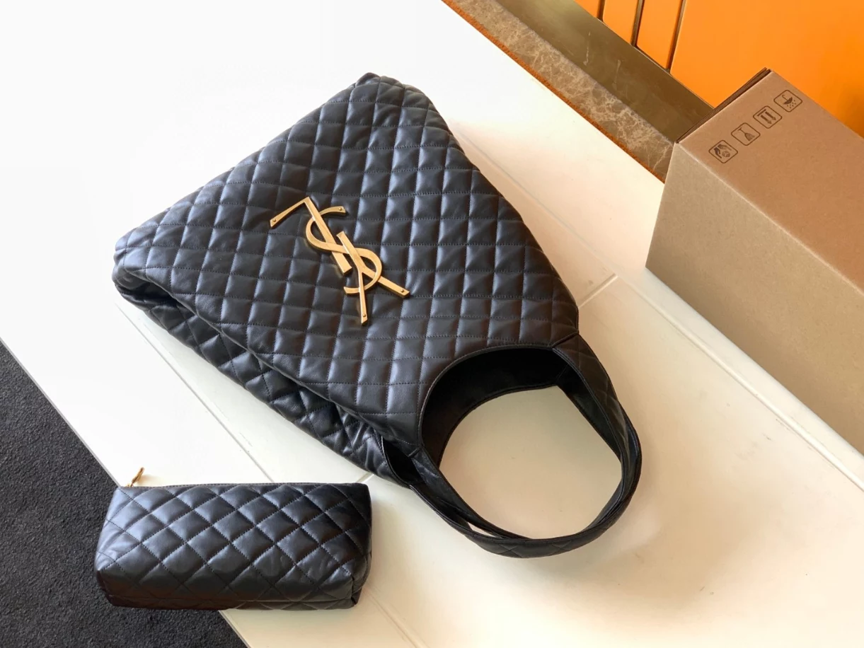Icare Maxi Shopping Bag in Quilted Nubuck Suede - YB051