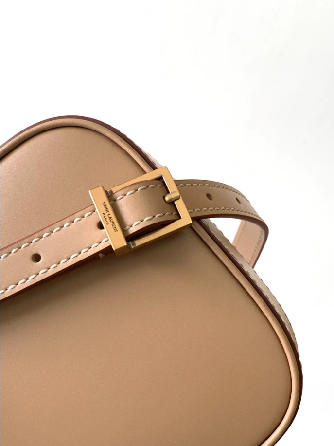 LE 5 À 7 Vertical in Smooth Leather Bag - YB008