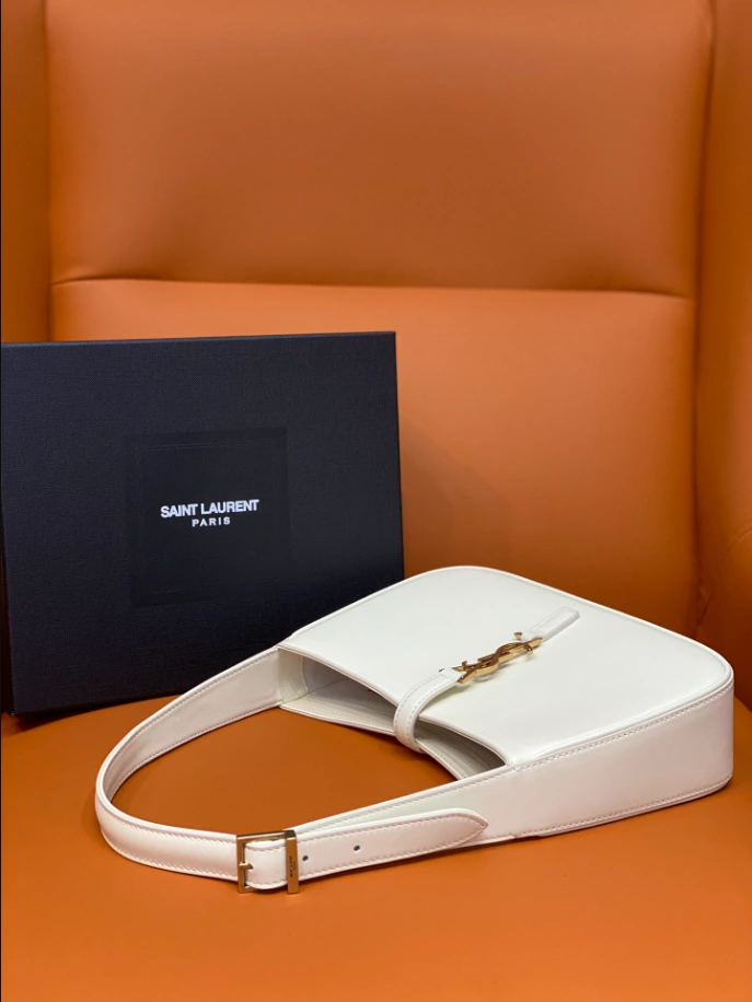 LE 5 à 7 in smooth leather Bag - YB016