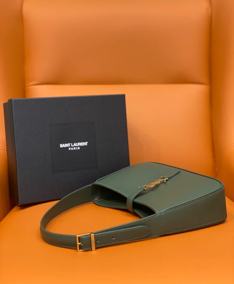 LE 5 à 7 in smooth leather Bag - YB017