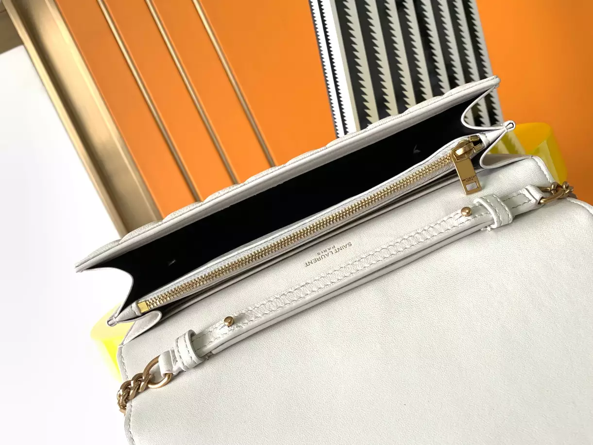 Lambskin Cassandre Chain Wallet - YB012