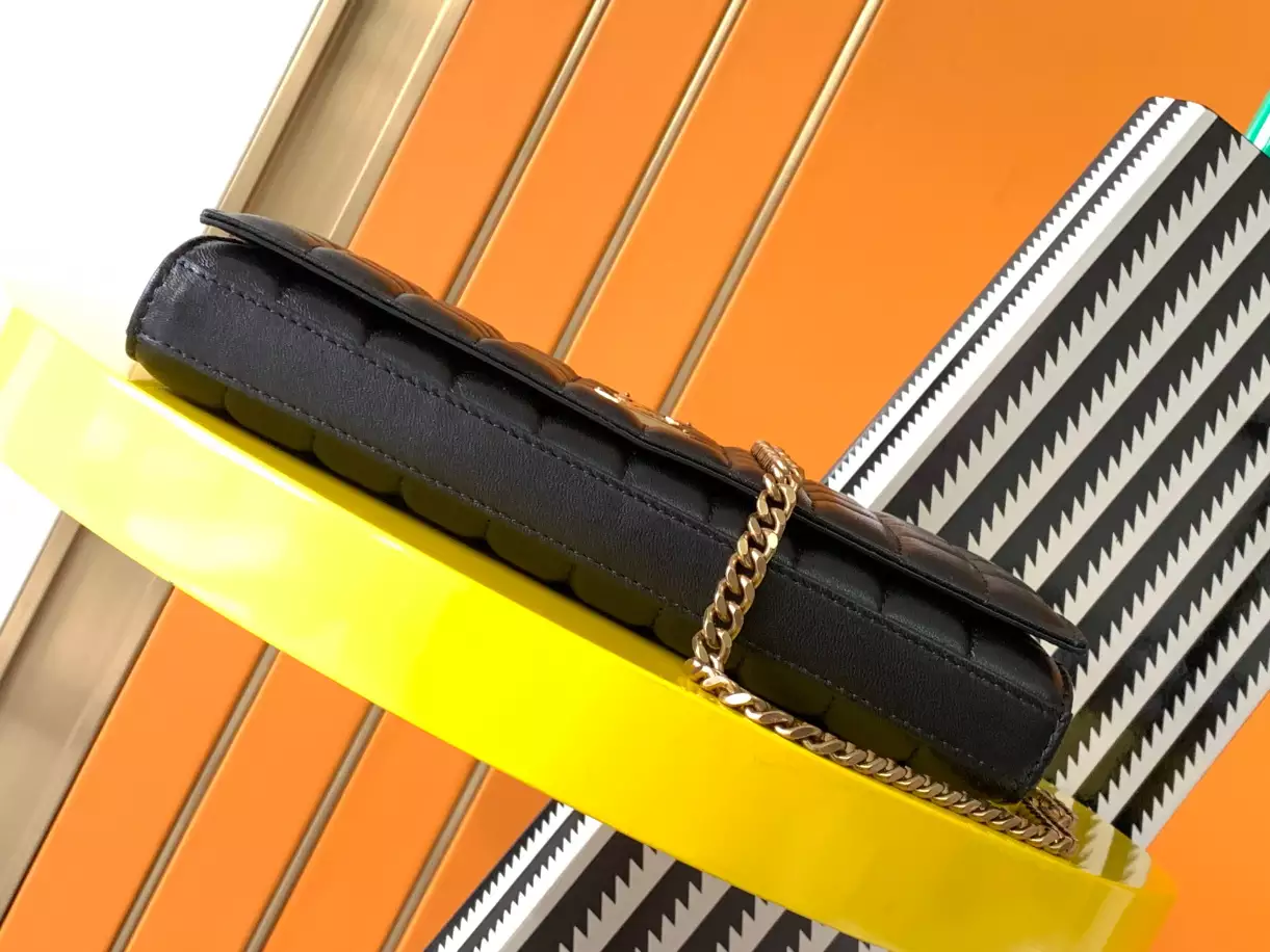 Lambskin Cassandre Chain Wallet - YB013