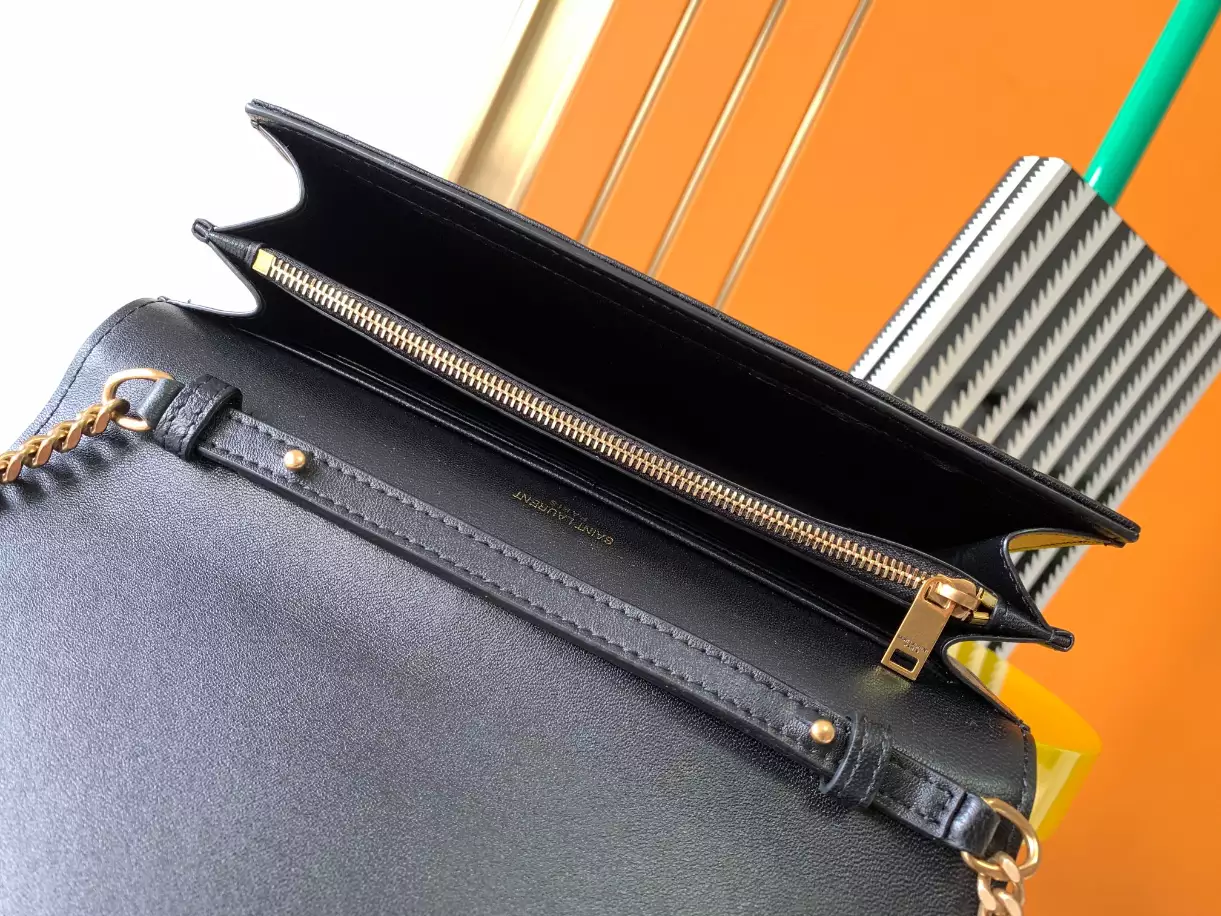 Lambskin Cassandre Chain Wallet - YB013