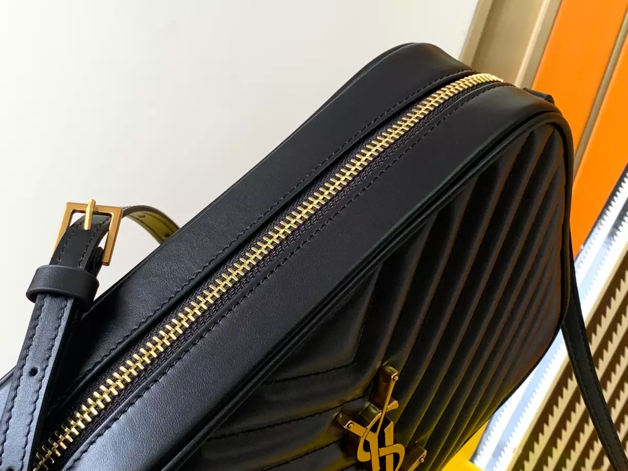 Lou in Quilted Leather Camera Bag - YB001