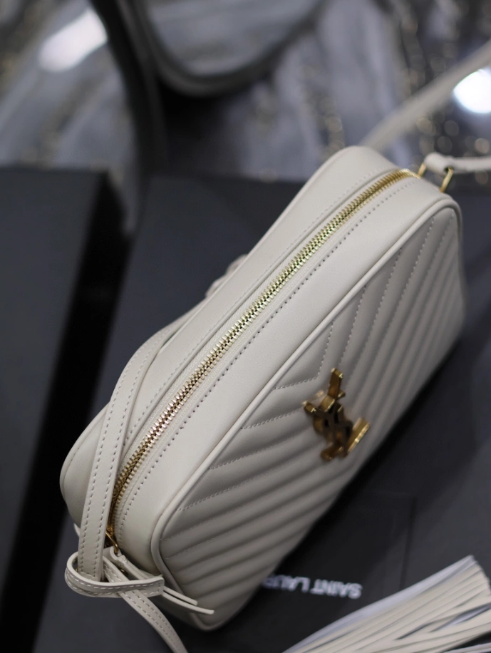 Lou in Quilted Leather Camera Bag - YB002