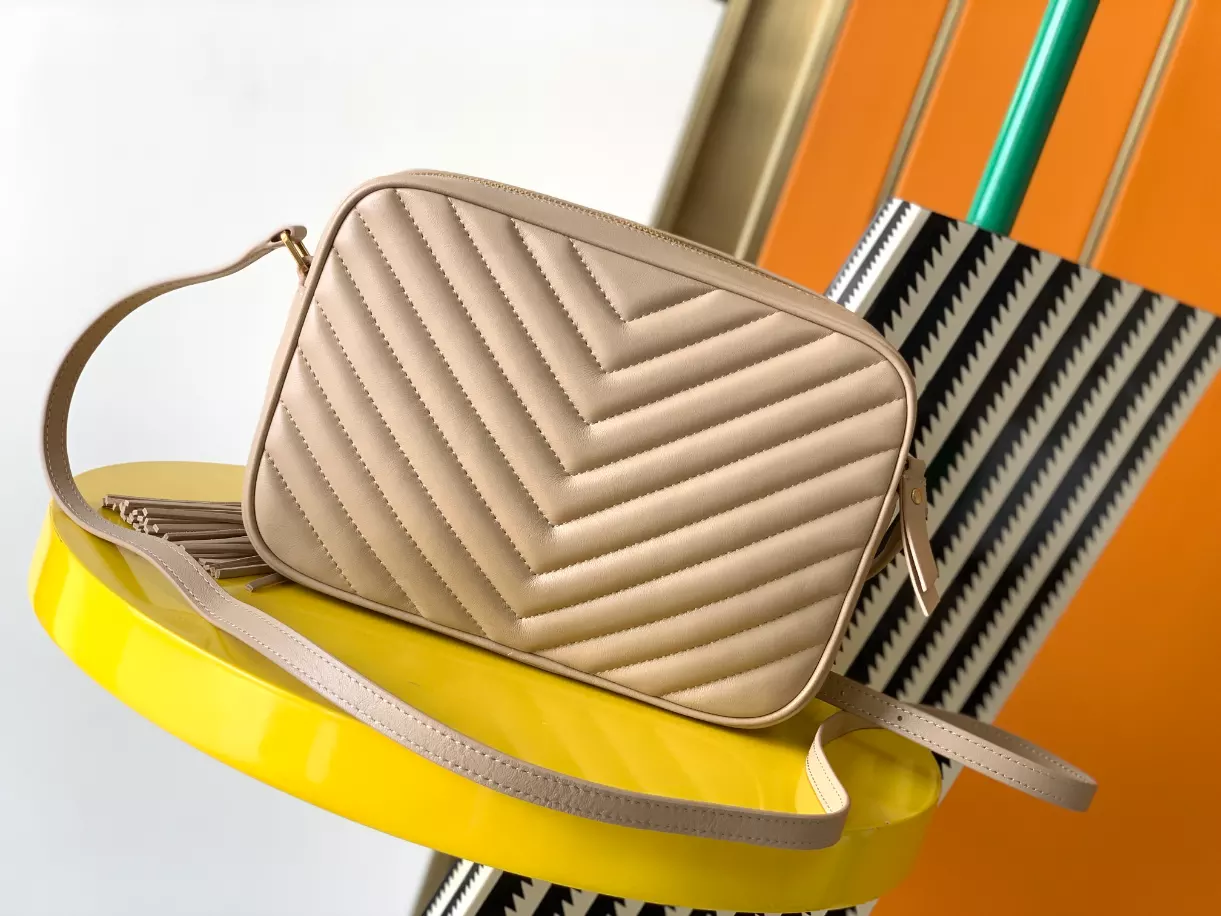 Lou in Quilted Leather Camera Bag - YB003