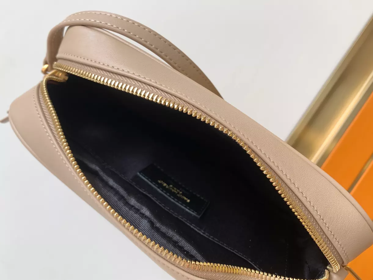 Lou in Quilted Leather Camera Bag - YB003