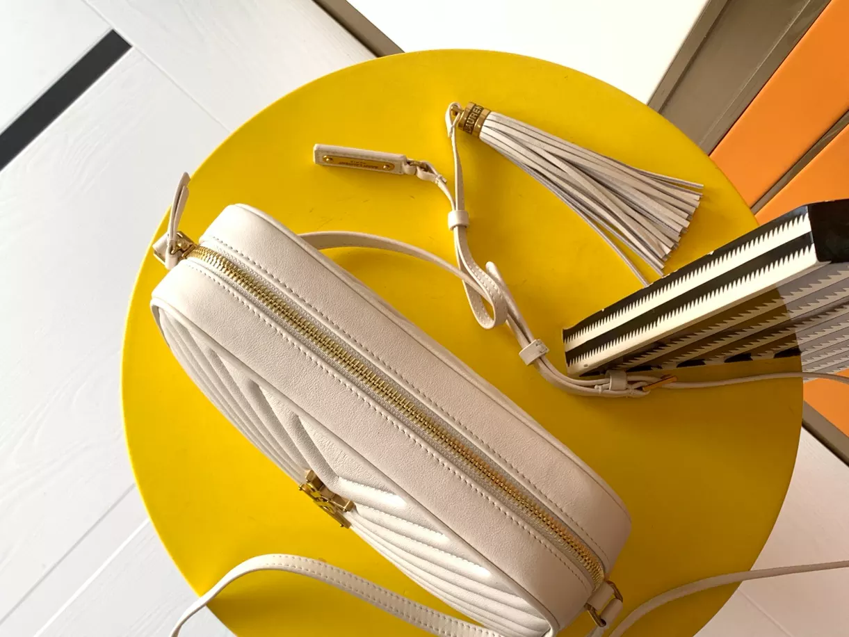 Lou in Quilted Leather Camera Bag - YB003