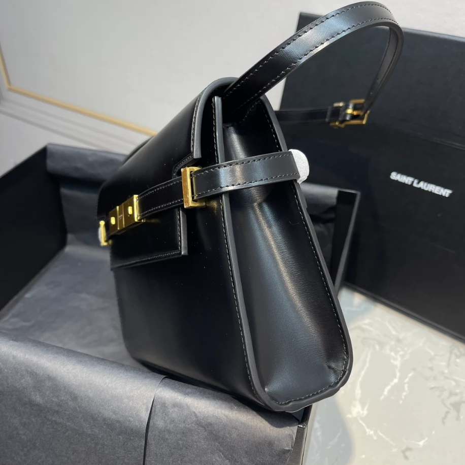 Manhattan Small Shoulder Bag in Box Saint Laurent - YB055