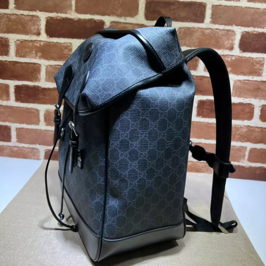 Medium Backpack with Interlocking G in Black GG Supreme - GB247