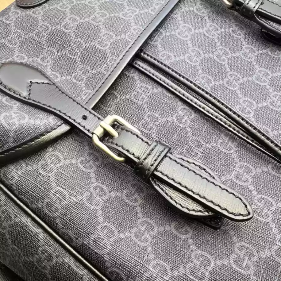 Medium Backpack with Interlocking G in Black GG Supreme - GB247