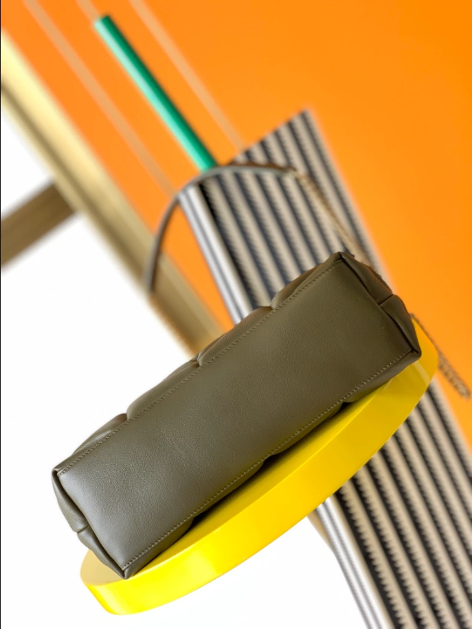 Puffer Small in Nappa Leather Bag - YB018