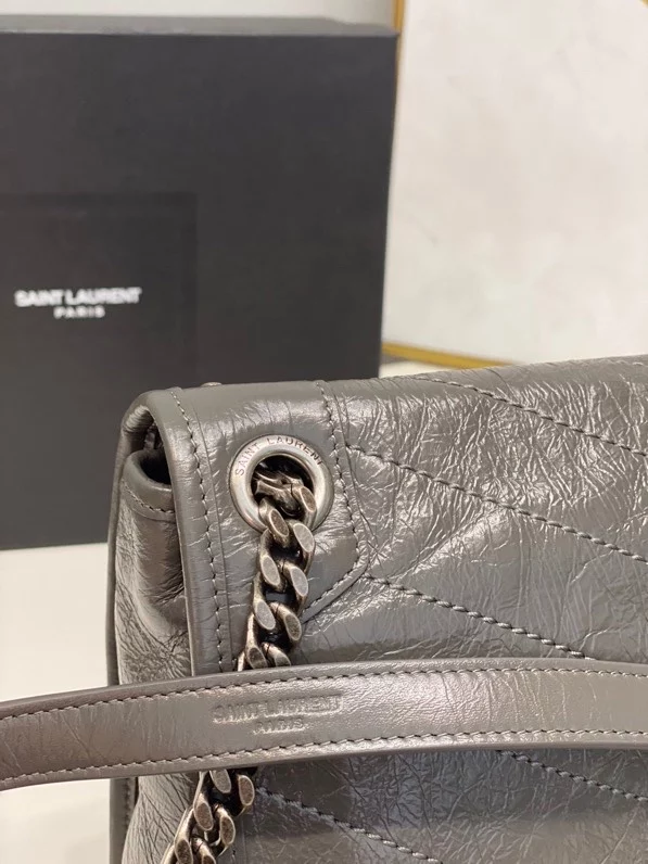 Saint Laurent Niki Medium In Vintage Leather - YB032