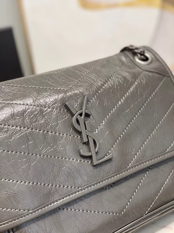 Saint Laurent Niki Medium In Vintage Leather - YB032