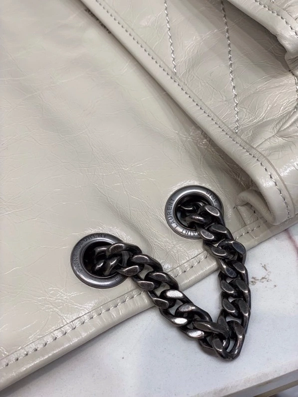 Saint Laurent Niki Medium In Vintage Leather - YB035
