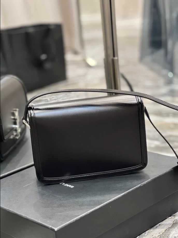 Solferino Medium Satchel in Box Saint Laurent - YB042